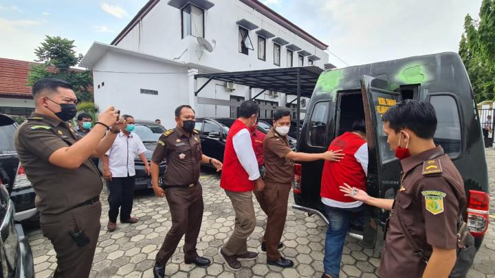 Kejati Tulang Bawang Tahan Tersangka Tipikor Perkara Dugaan Tipikor Dana Alokasi Khusus Fisik Prasarana pada Dinas Pendidikan Kabupaten Tulang Bawang